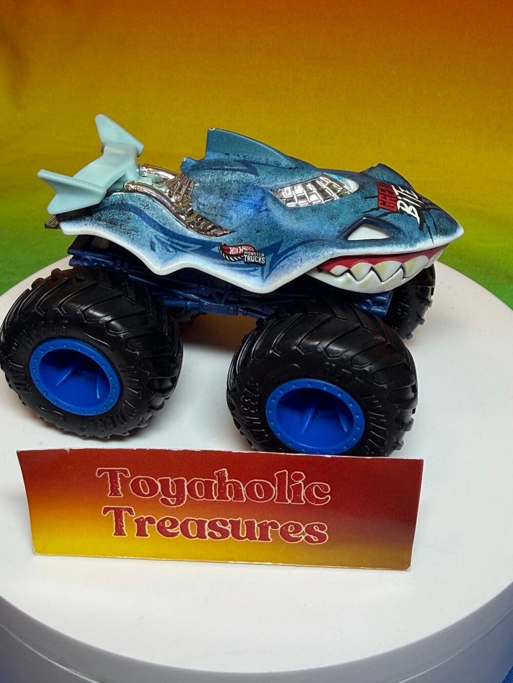 Hot Wheels Monster Trucks Great Bite Shark